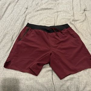 Ten Thousand Interval Short - L (tear in liner)